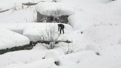 Gezgin öğretmenin kadrajından kar manzaraları