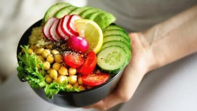 Veganlara uyarı: Bitkisel beslenme gebelik zehirlenmesi riskini 5 kat yükseltiyor