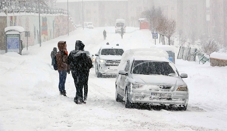 Van’ın iki ilçesinde eğitime kar engeli