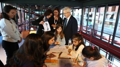 DOST Projesi’ne katılan çocuklar tasarımlara başladı