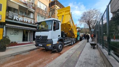 Osmangazi’de asfalt mesaisi hız kesmiyor