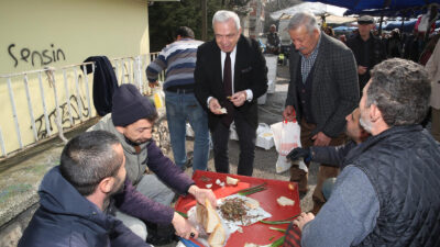 Pazarcılar öğle yemeğini Şadi Özdemir ile paylaştı