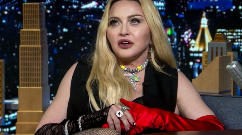 Madonna’dan konser öncesi birbirinden cesur pozlar