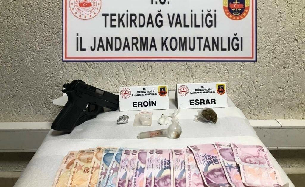 Jandarma uyuşturucuya geçit vermiyor: 13 gözaltı