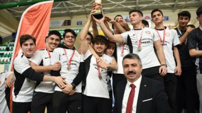 Yıldırım Belediyesi’nden okullara spor desteği