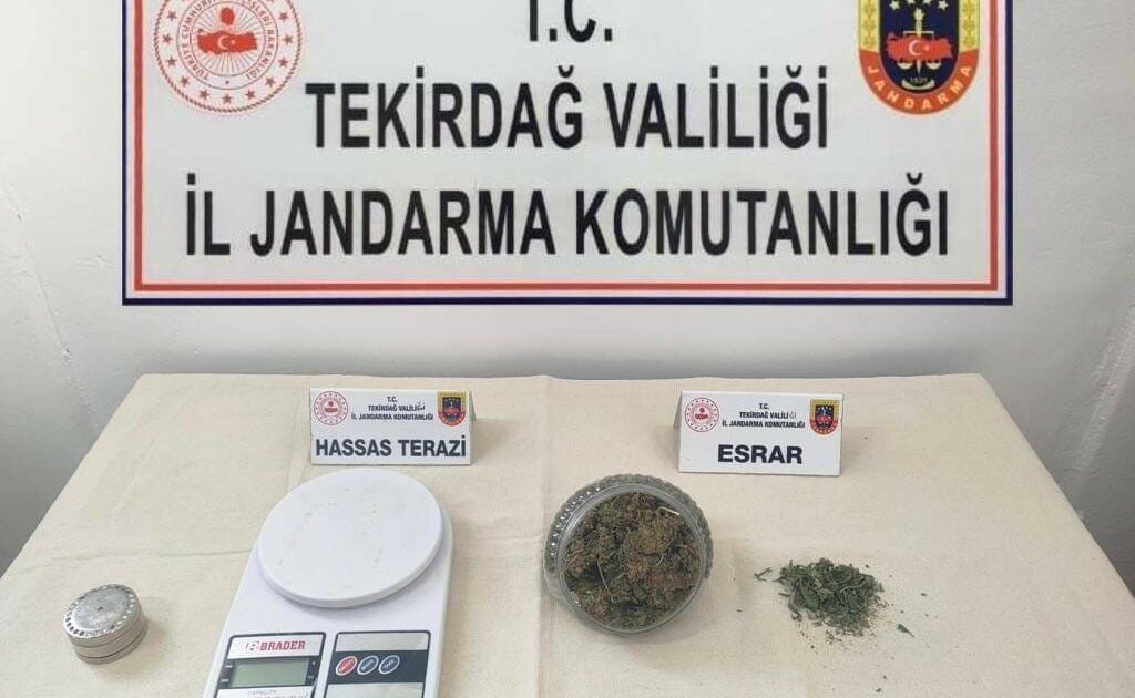 Jandarmadan yasaklı maddeye geçit yok: 4 kişi yakalandı