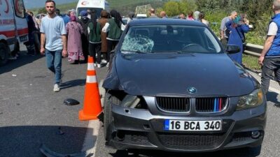 Bursa’da feci kaza; otomobil kadınlara çarptı