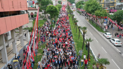 Bursa’da 19 Mayıs coşkusu caddelere sığmadı