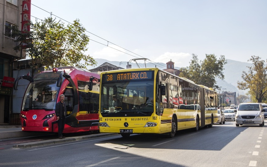 Bursa’da BursaRay ve otobüs seferlerine yeni düzenleme geliyor!