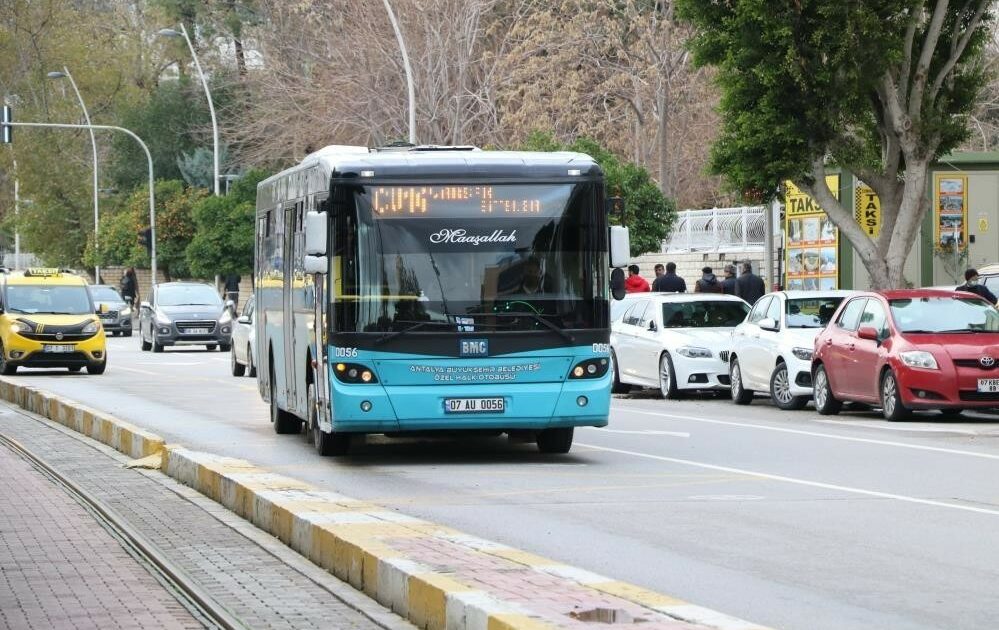 Antalya’da ulaşım ücretine yüzde 33 zam geldi