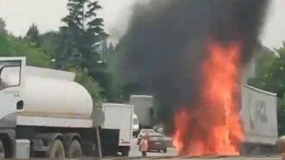 Bursa’da TIR alevlere teslim oldu