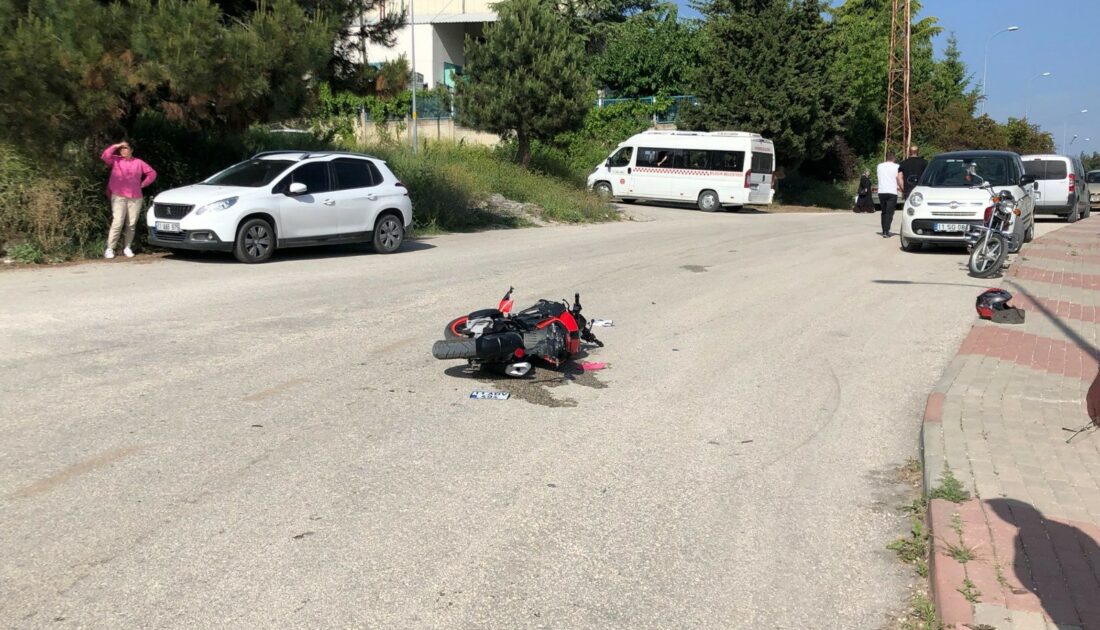 Kamyon ile motosiklet çarpıştı: Yaralı var