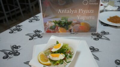 Türk Mutfağı Haftası’nda coğrafi işaretli Antalya piyazı yapıldı