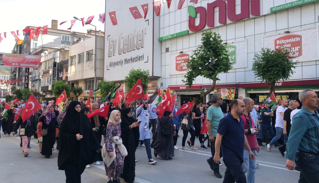 Gemlik’te Gazze’ye destek yürüyüşü