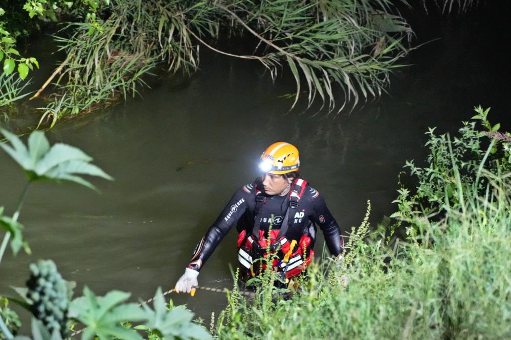 Otomobil sulama kanalına uçmuştu: Kayıp çocuğun cansız bedenine ulaşıldı