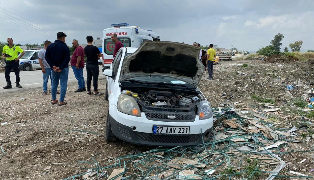 Kontrolden çıkan otomobil takla attı: Yaralılar var