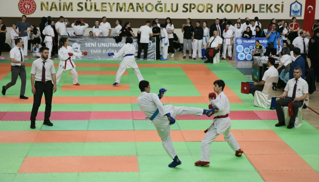 Yıldırım Belediyesi karate şampiyonasına ev sahipliği yapıyor