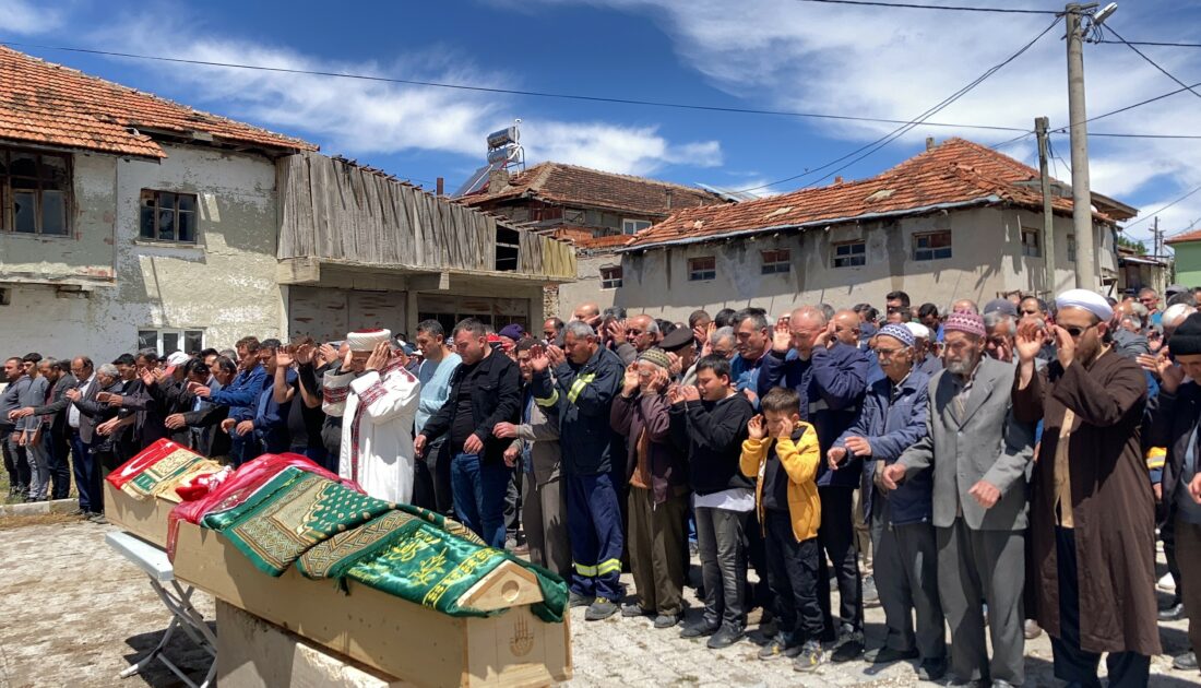 Yürek yakan kazanın cenazesinde gözyaşları sel oldu