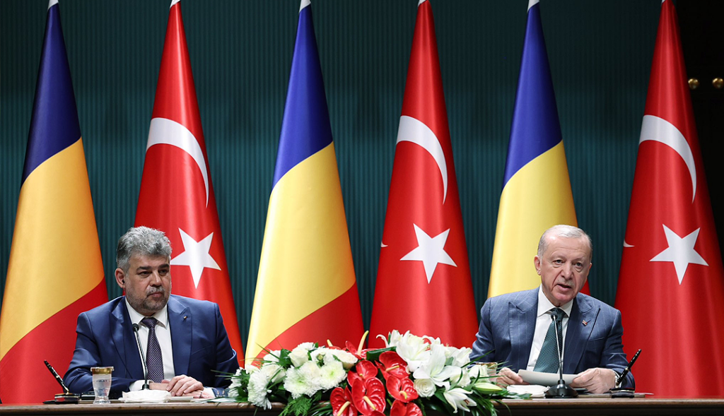Erdoğan: Rumen vatandaşları ülkemize kimlikle seyahat edebilecek