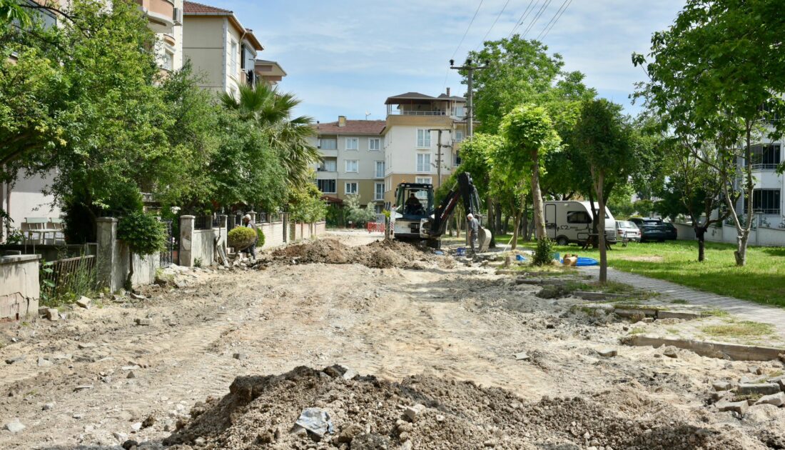 Mustafakemalpaşa’da yol çalışmaları hız kazandı