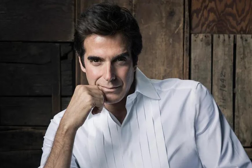 Dünyaca ünlü sihirbaz David Copperfield, 16 kadın tarafından cinsel istismarla suçlanıyor