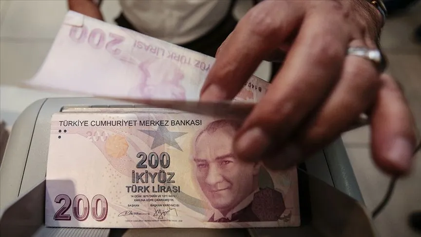 Bayram ikramiyesinin 4 bin lira olmasını içeren yasa teklifi Komisyon’da kabul edildi