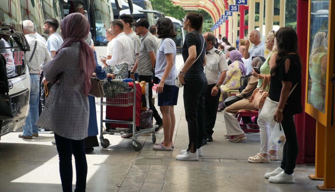 Bursa Terminal’inde bayram yoğunluğu! Emeklilere yüzde 20 indirim