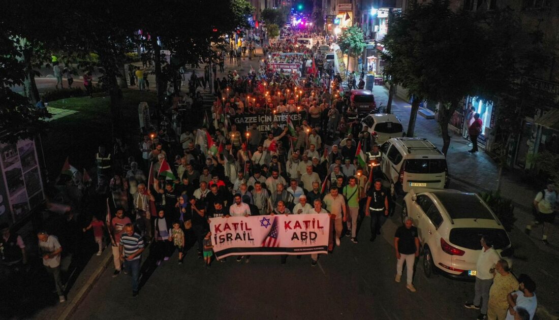 Bursa’da Filistin için meşaleli yürüyüş