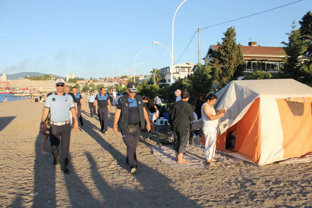 Gemlik sahillerinde çadır operasyonu