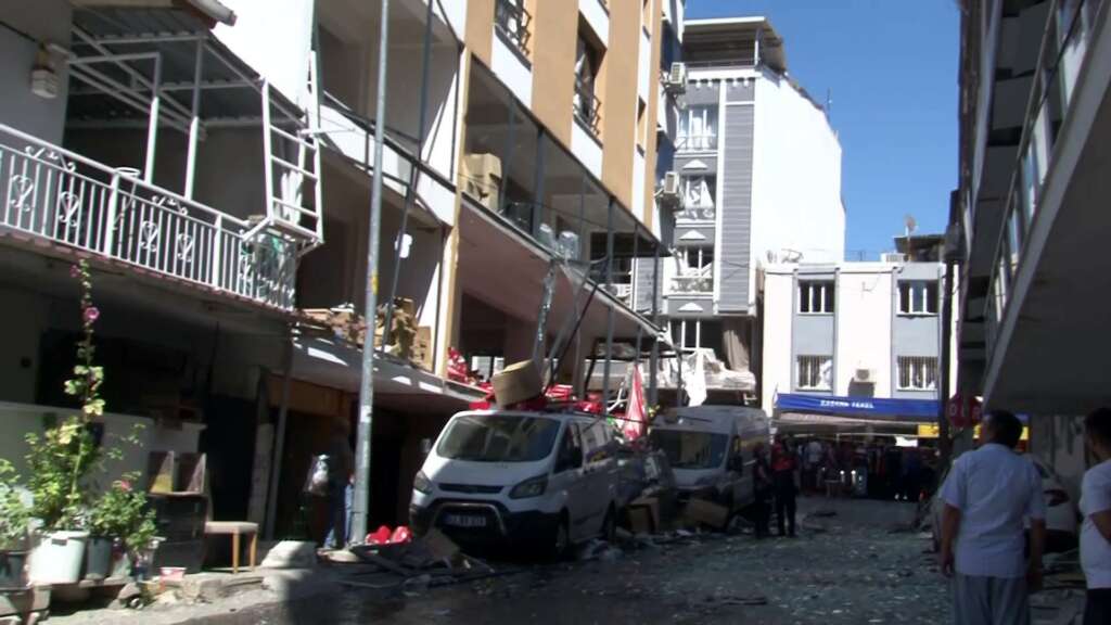 İzmir’de doğalgaz patlaması: 4 ölü, 15 yaralı