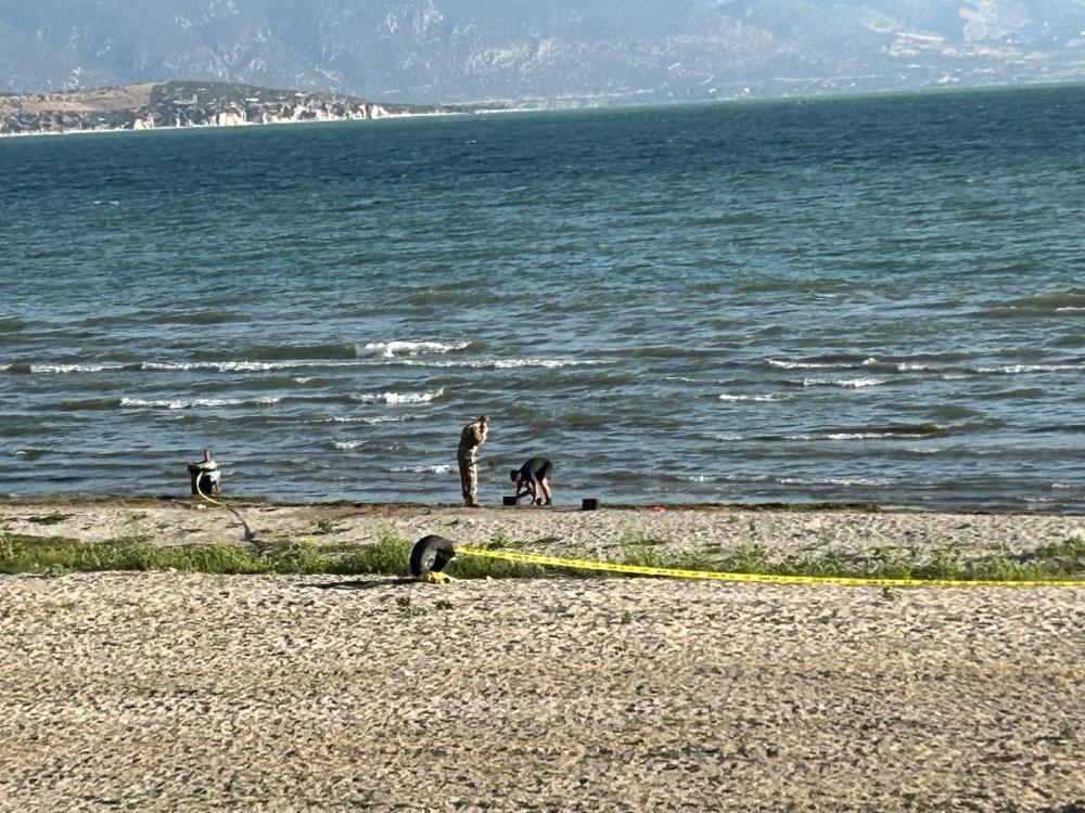 Eğirdir Gölü’nde bulunan el bombaları gölden çıkarıldı