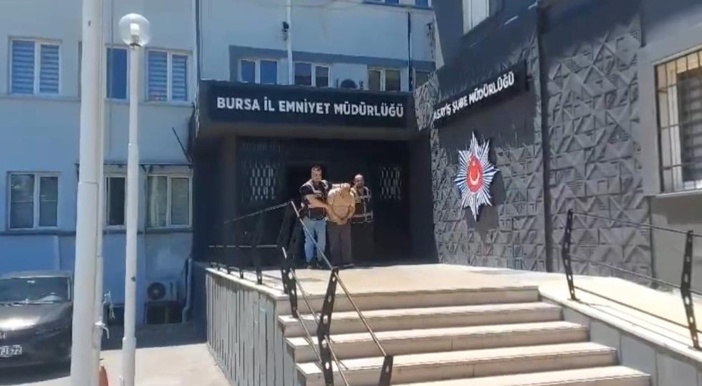 Bursa’da 44 yıl hapis cezasıyla aranan zanlı yakalandı