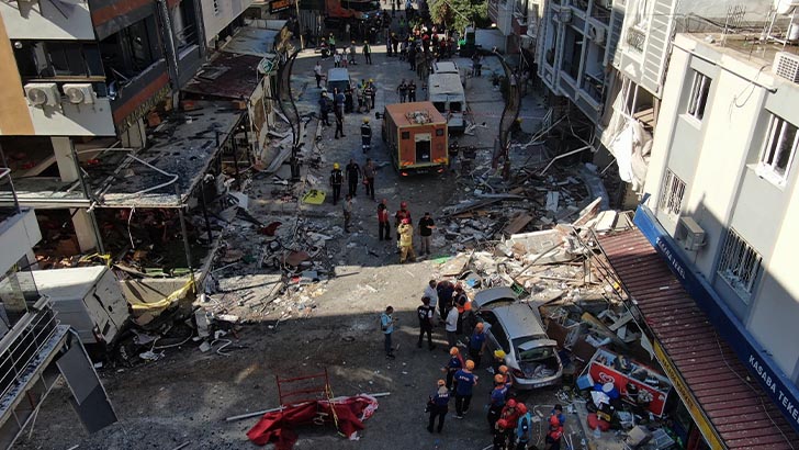 İzmir Torbalı’da bir binada patlama: 5 ölü, 63 yaralı