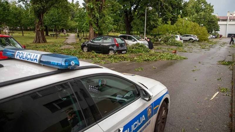 Yaşlı bakımevine silahlı saldırı; saldırgan, annesi dahil 5 kişiyi öldürdü