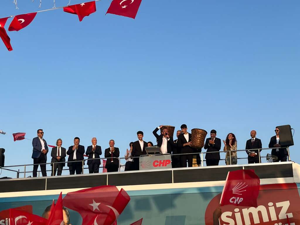 CHP Genel Başkanı Özel, Mudanya’da Erdoğan’a seslendi: Ver küfeyi ben taşıyacağım!