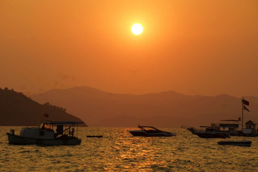 Fethiye’de gün batımı bir başka güzel