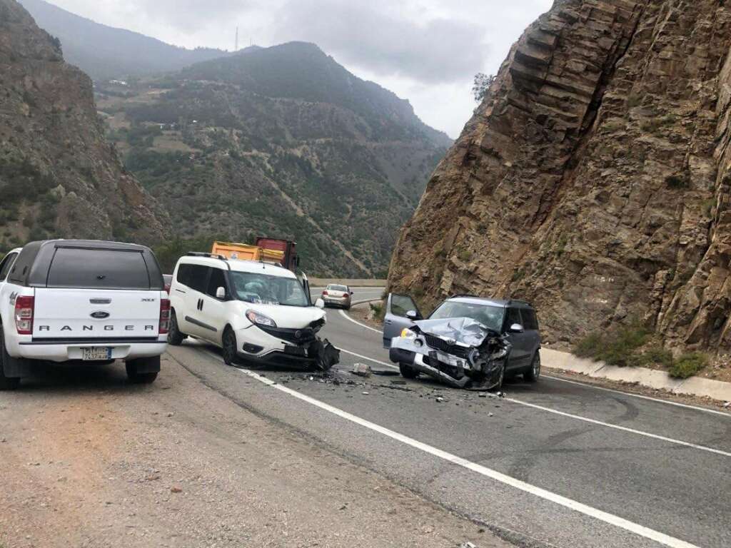 Gümüşhane’de trafik kazası: 4 yaralı