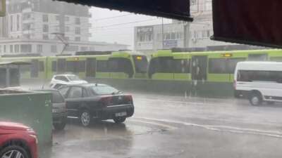 Bursa’da hava bozdu: Şimşekler görsel şölen oluşturdu