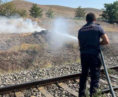 Trenden çıkan kıvılcım yangına sebep oldu