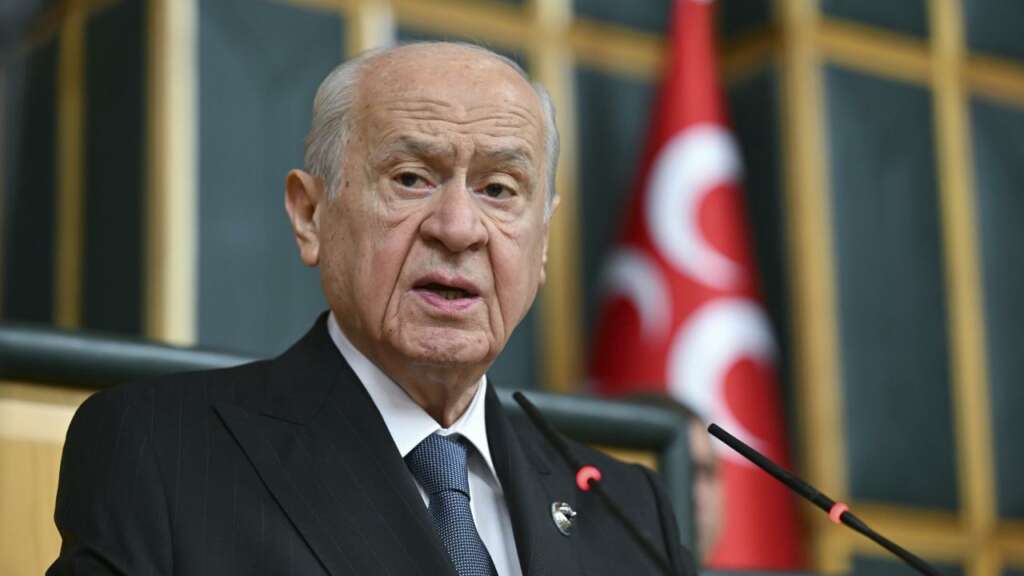 Bahçeli: UEFA kararından vazgeçmezse A Milli Takım Hollanda maçına çıkmamalı