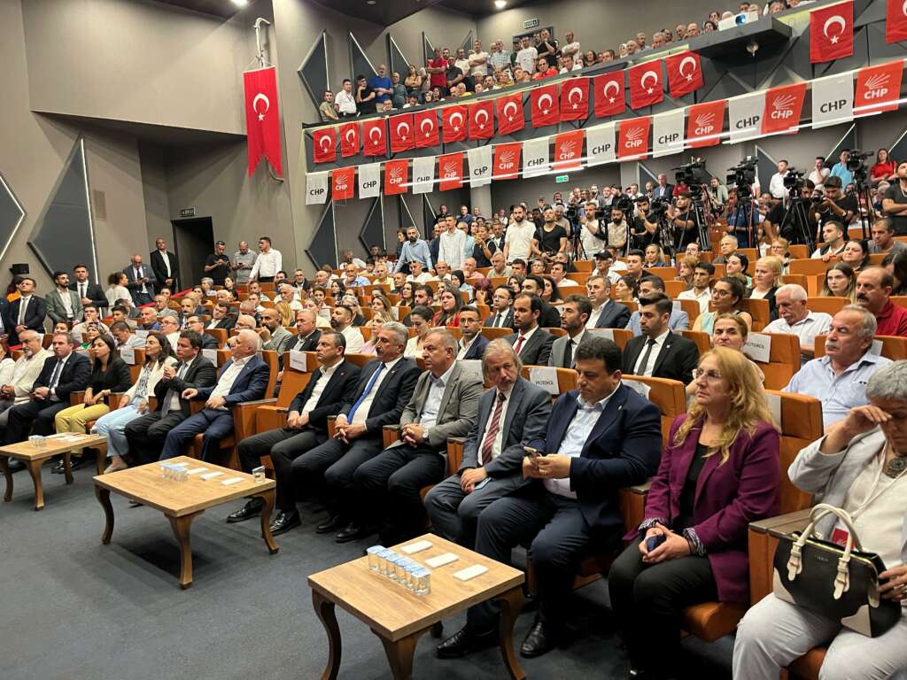 CHP Genel Başkanı Özel, Bursa’da üye katılım töreninde: Yıldırım’ı alacağız, iktidara geleceğiz!