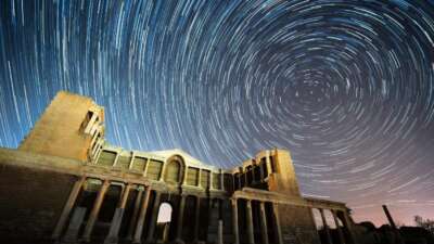 Sardes Antik Kenti samanyolu ve perseid meteor yağmurunu buluşturdu