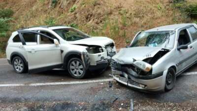 Bursa’da kaza, Otomobille cip çarpıştı: 2 yaralı