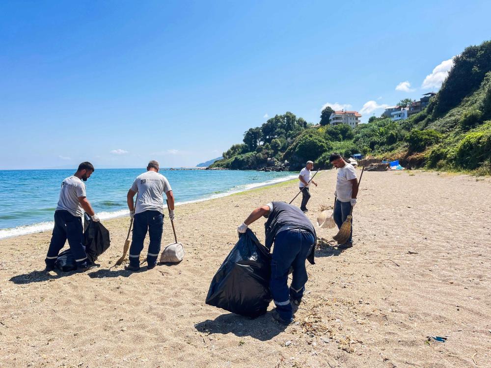 Bursa sahillerinde örnek temizlik hareketi