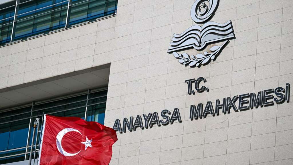 Emekçi çıkmazda: İşverenler, toplu sözleşmeyle ilgili yetki itirazı haklarıyla sendikalaşmayı engelliyor