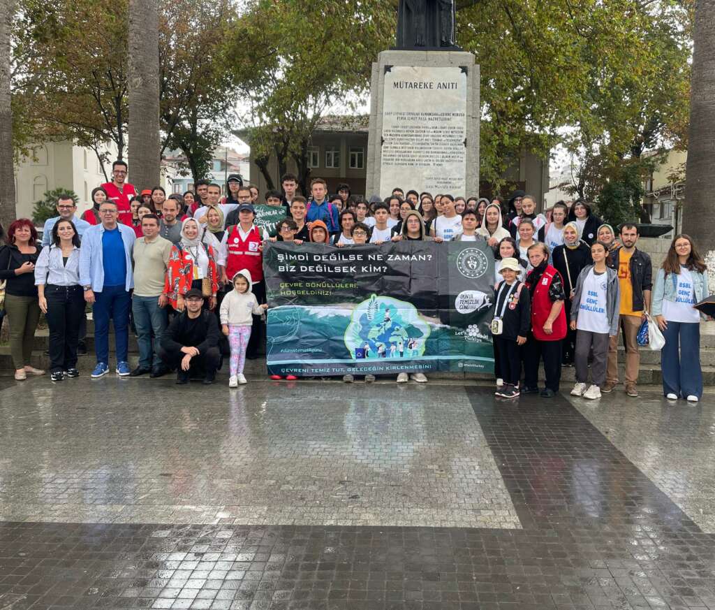 Mudanya’da önce temizlik sonra panel