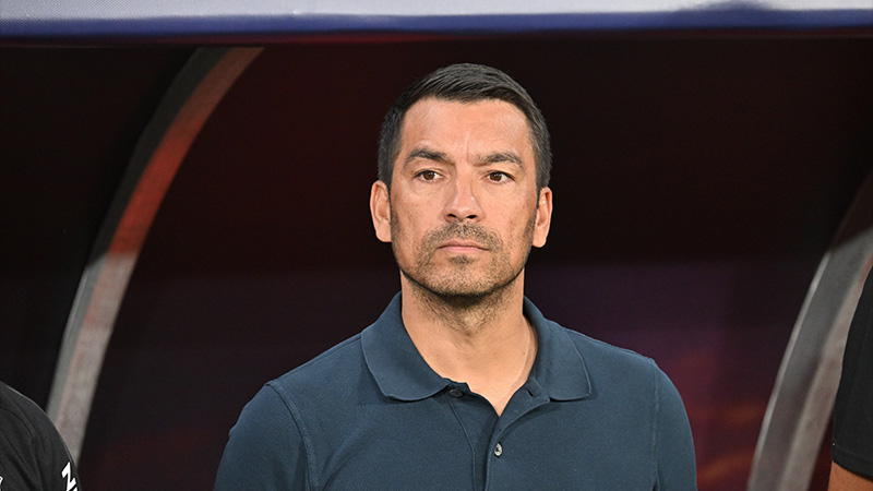 Giovanni van Bronckhorst: Kolay olmayacak ama Ajax’a gücümüzü göstereceğiz