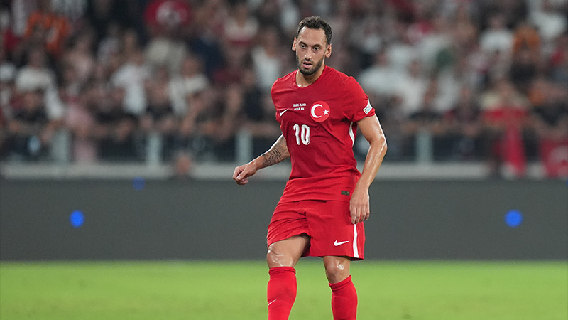 Hakan Çalhanoğlu’ndan Montella sözleri: Belki Türk hoca olmasını istiyorlar