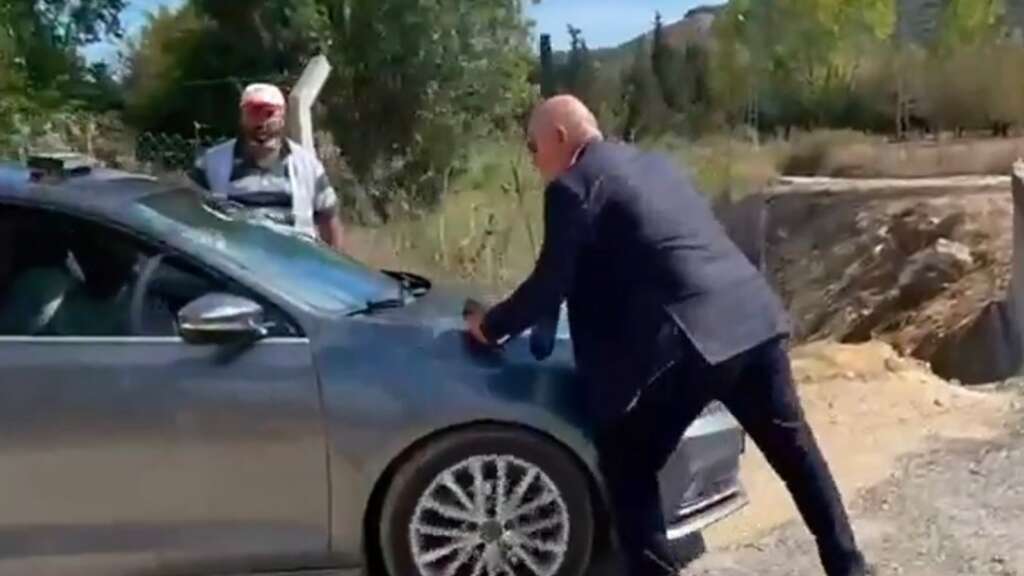 CHP’li Tanal emniyetin aracını kovaladı: Devlet seni doyurmuyor mu utanmaz!