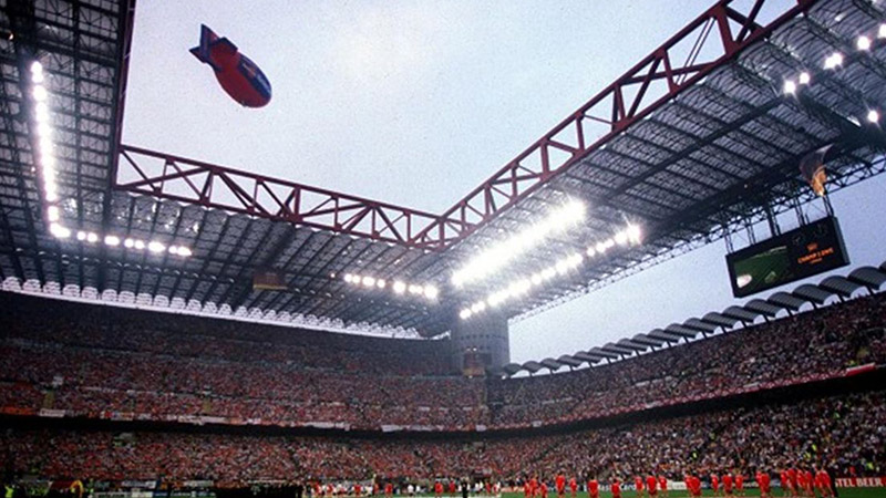 UEFA, 2027 Şampiyonlar Ligi finalini San Siro’dan aldı!